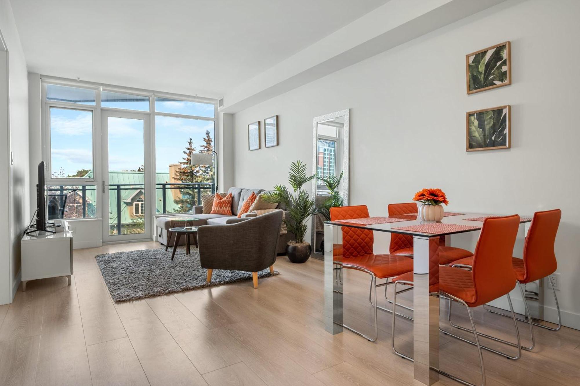 Guest Favorite Riverside Retreat- Walking Trails, Downtown Near Stampede! Free Banff Pass, Wine, Gym, Parking! Calgary Exterior photo
